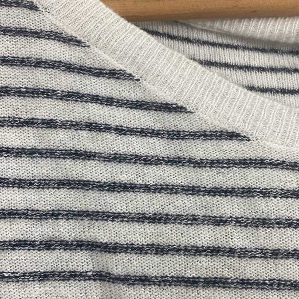 Pure Amici Cashmere and Linen blend Striped 3/4 Sleeve Sweater Top size M - Picture 2 of 7
